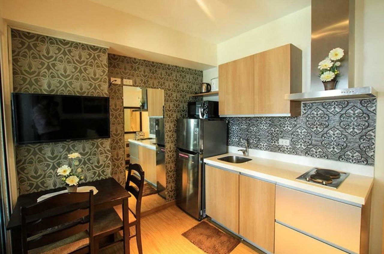Azure C7 Balcony, Wifi, Near Mall Airport Manila Exterior photo